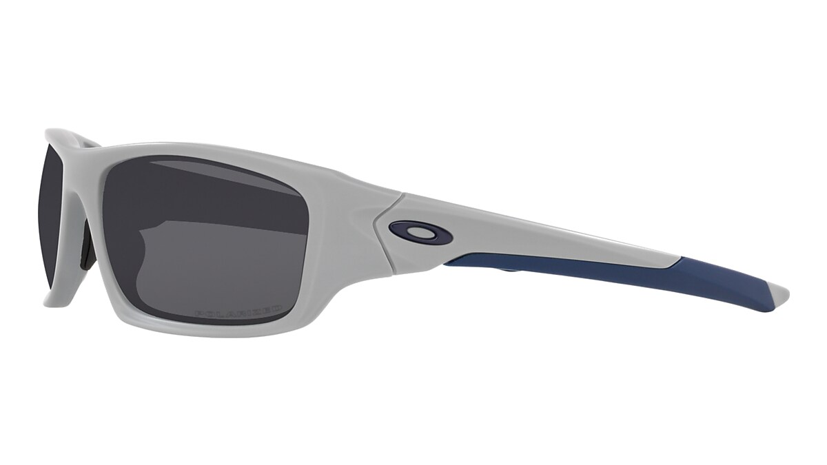 Sunglasses Oakley OO9236 Valve® | Free Shipping | Glasses.com® Sunglasses Oakley OO9236 Valve® | Free Shipping | Glasses.com®
