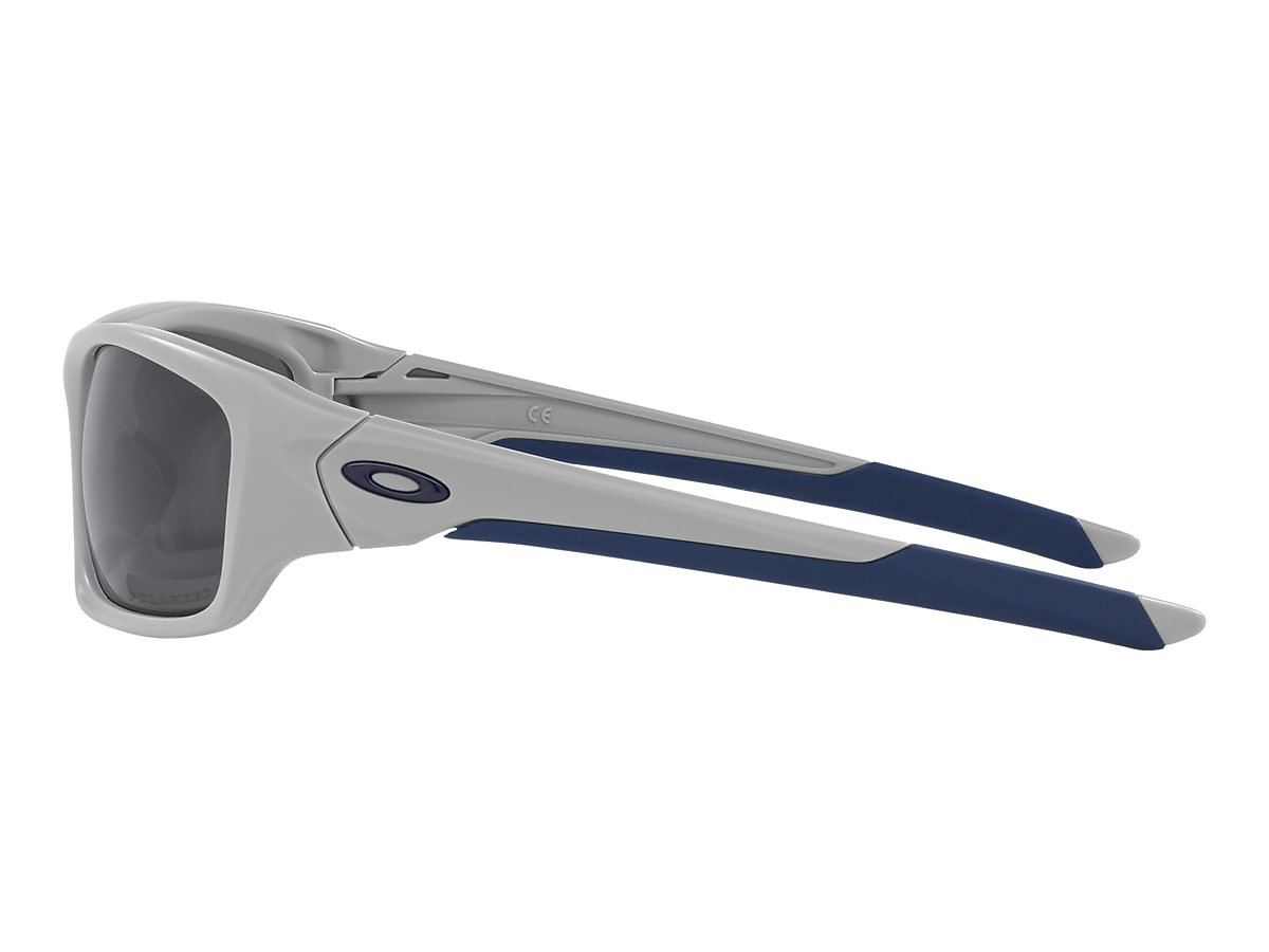 Sunglasses Oakley OO9236 Valve® | Free Shipping | Glasses.com®