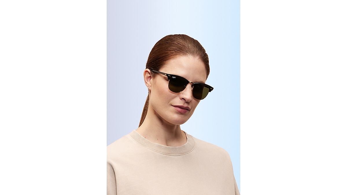 Ray-Ban Clubmaster サングラス ブラック/ゴールド 140 Ray-Ban RB3016F Clubmaster Classic Sunglasses | LensCrafters