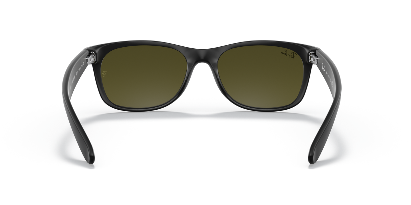 Wayfarer flash outlet